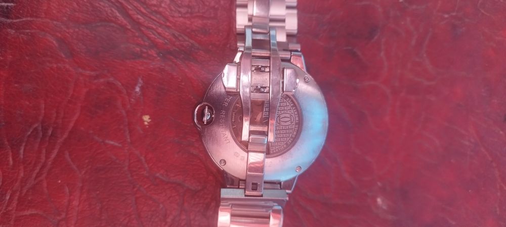 Schimb sa vind ceas automatic cartier