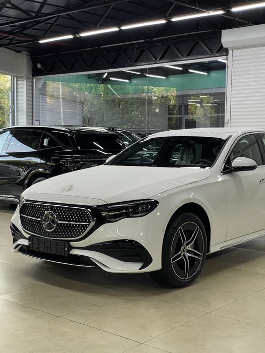 Mercedes-Benz E300 W214 Full option