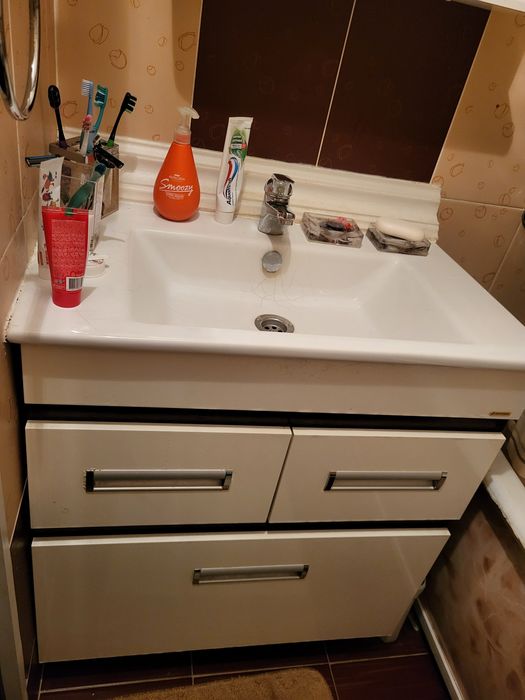 Раковина с тумбой