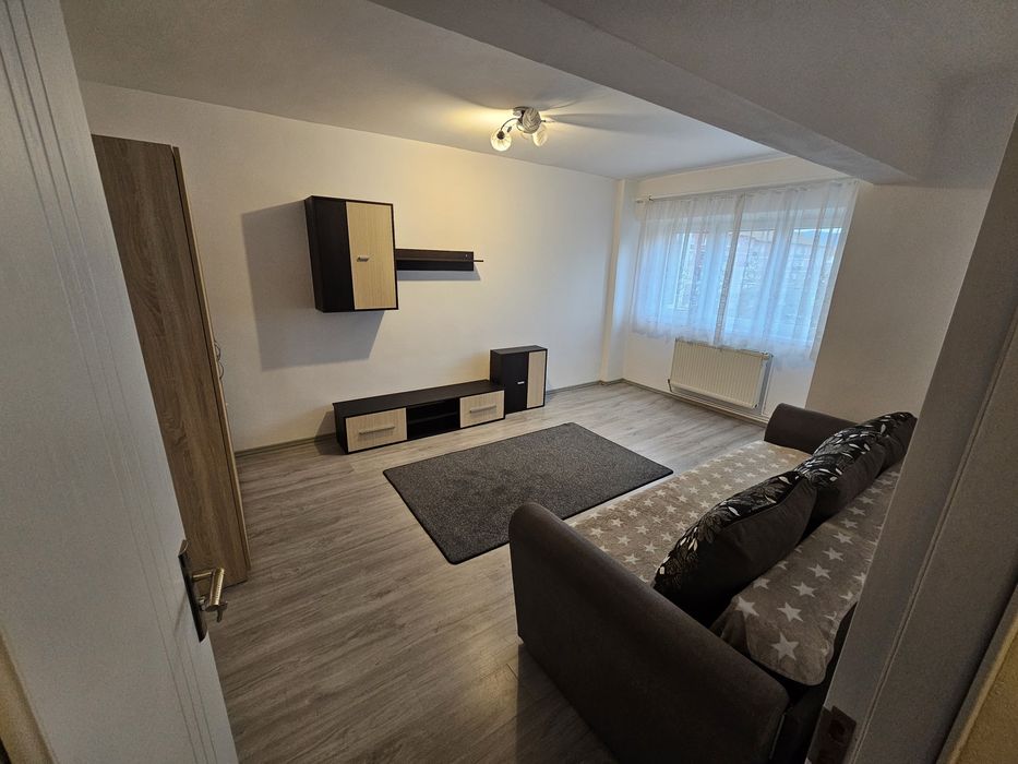 De inchiriat zona Vitrometan