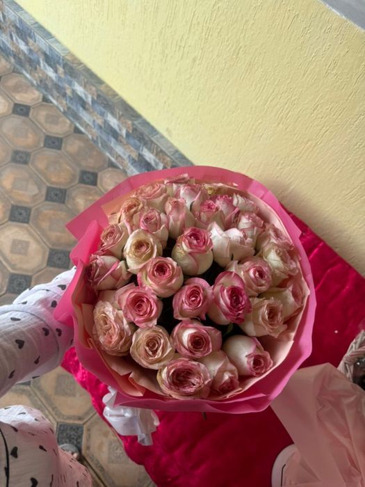 Цветы розы свежые