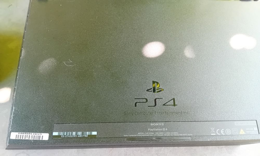 Ps4 model CUH 1216A