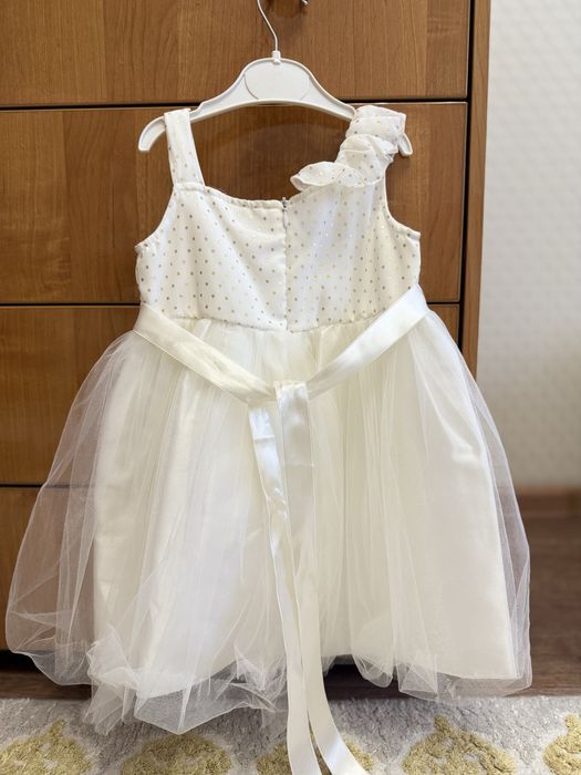 Продам платье на девочку