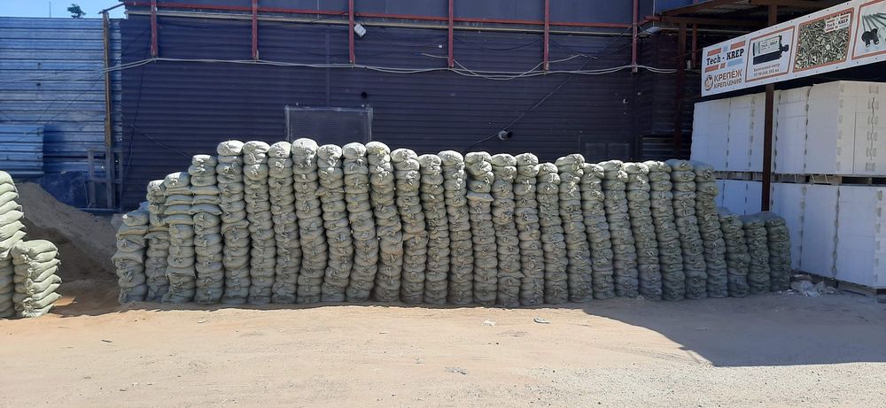 Песок в мешках 300