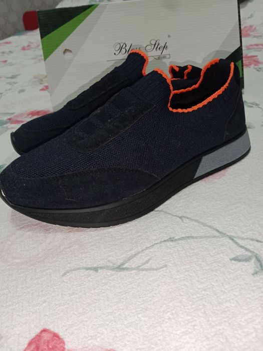 Срочно продам новый скечерс