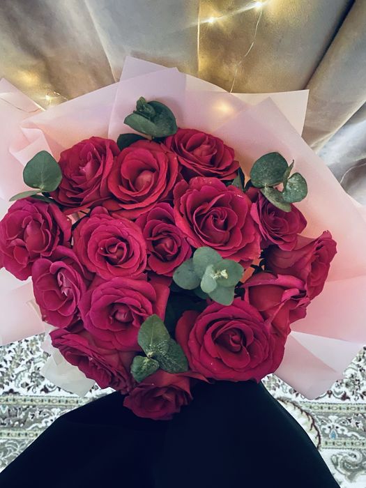 Цветы бүгін алынды солымаған