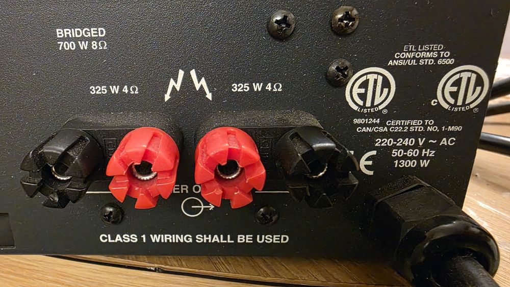 Крайно стъпало  Bose 1600