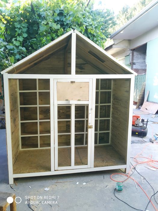 Xo'roz katak va kabutarxonalar