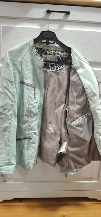 Женские Куртки 48-50р