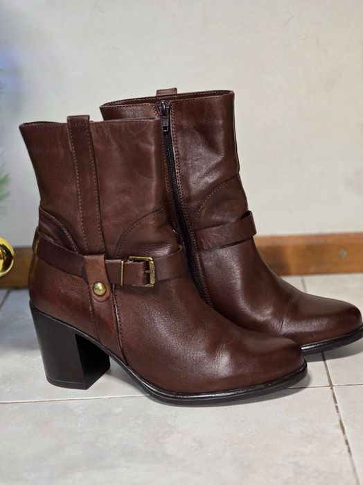Дамски кафеви боти от естествена кожа