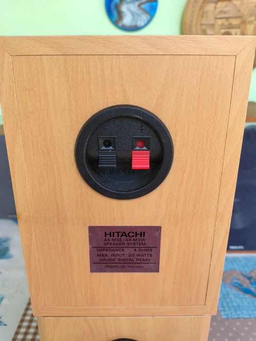 Vând boxe HITACHI