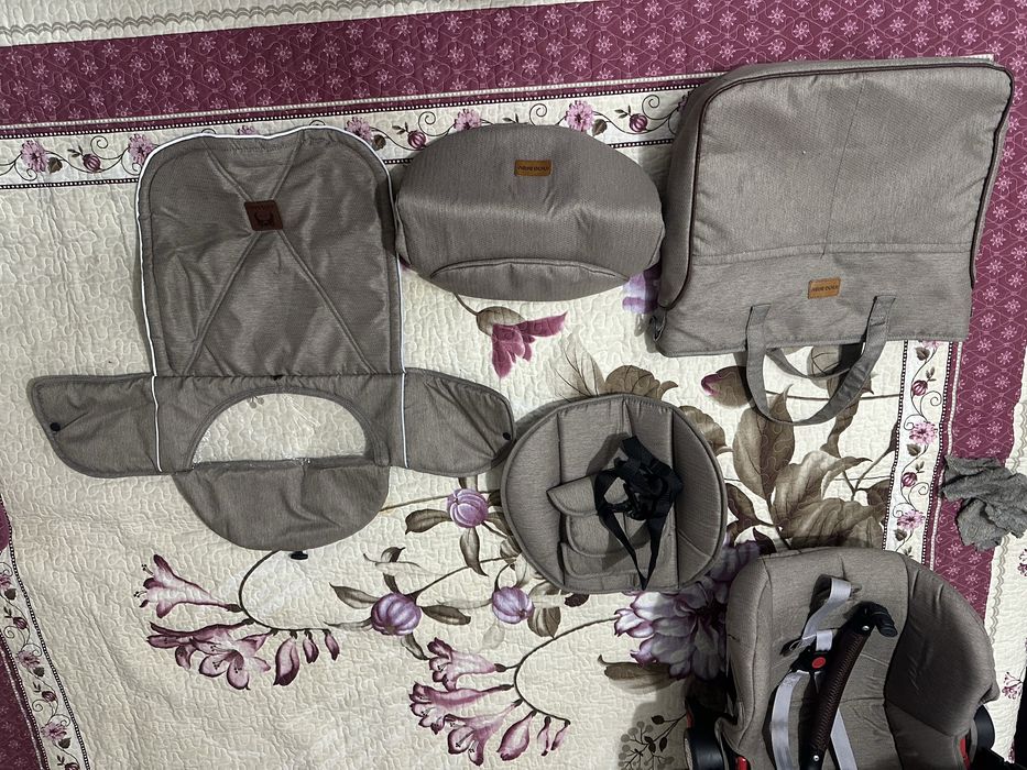 Детская коляска три в одном