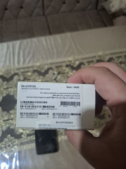 Samsung A13 4/64g ayol kishi tutgan.