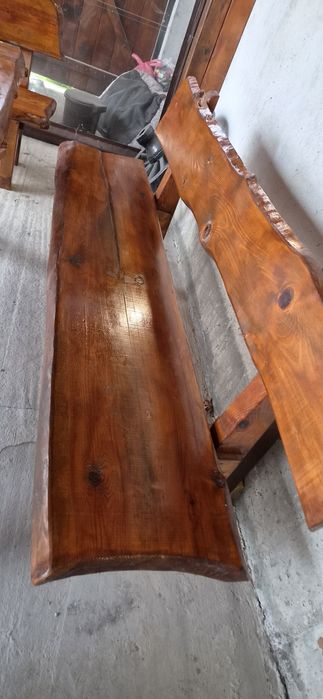 Маса с пейки от масивно дърво