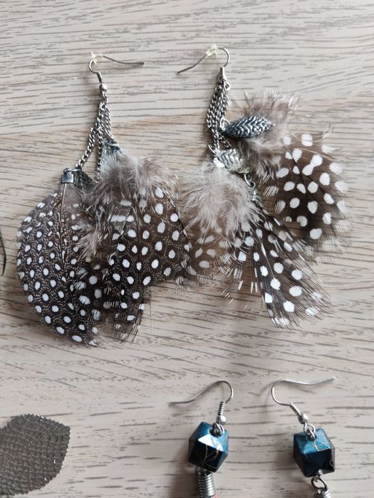 Продавам авторски обеци – дължина между 6 – 11 см.