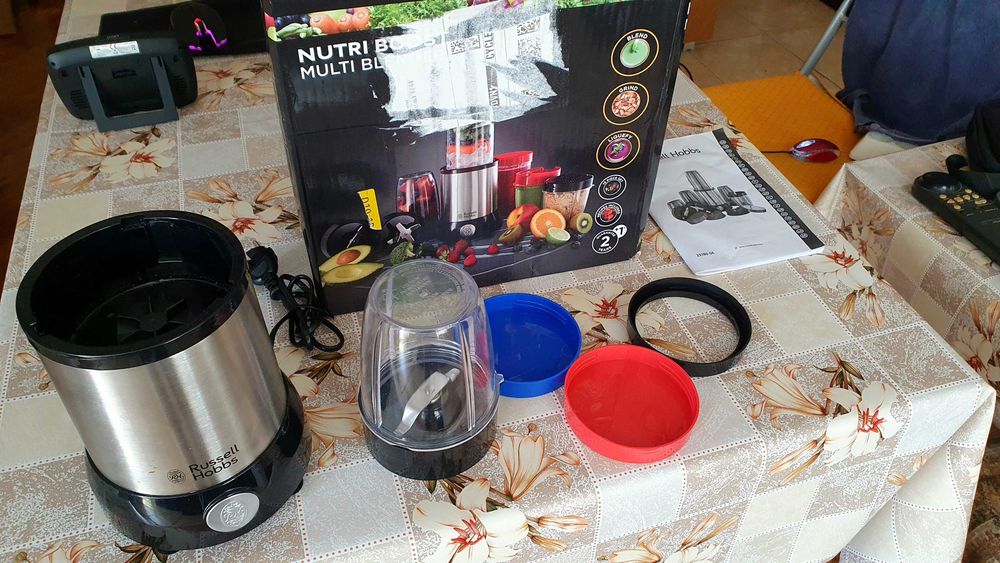 Нутри блендер Russell Hobbs NutriBoost
