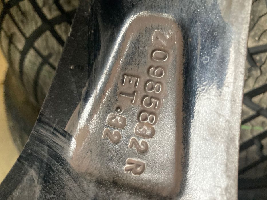 Джанти 18 с летни гуми 5x112