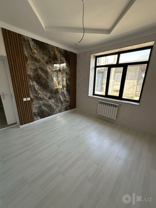 Продается Коттедж+нежилое 3.3 сотки 2этажа 8 комнат Хонобод