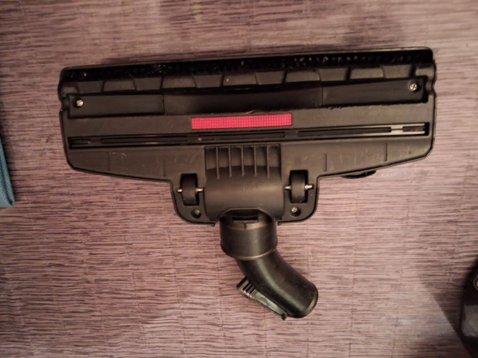 Щётка для пылесоса.