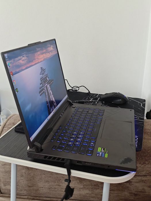 Vând laptop gaming