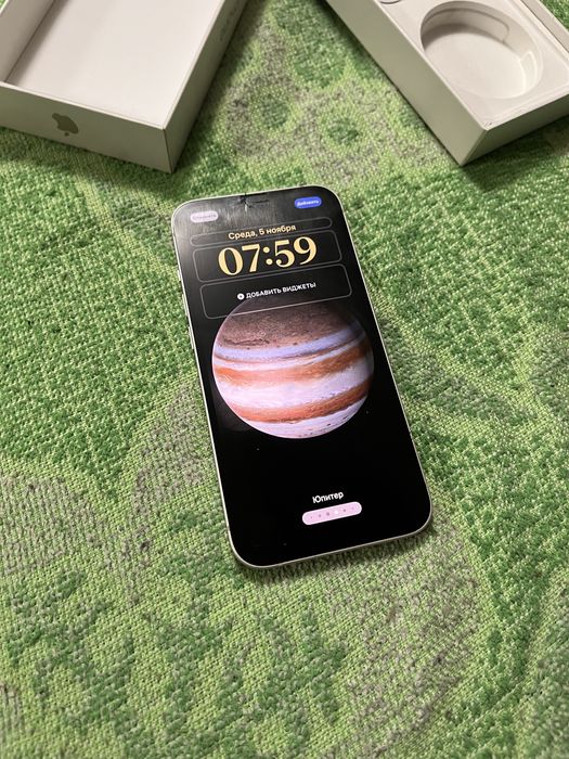 Продам iPhone 13