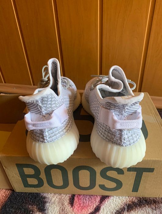 Yeezy boost 350 white reflective