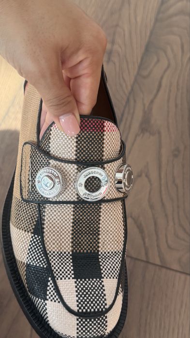 Лоферы Burberry оригинал 37 размер