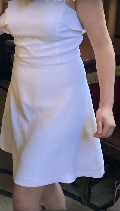 Бяла официална рокля