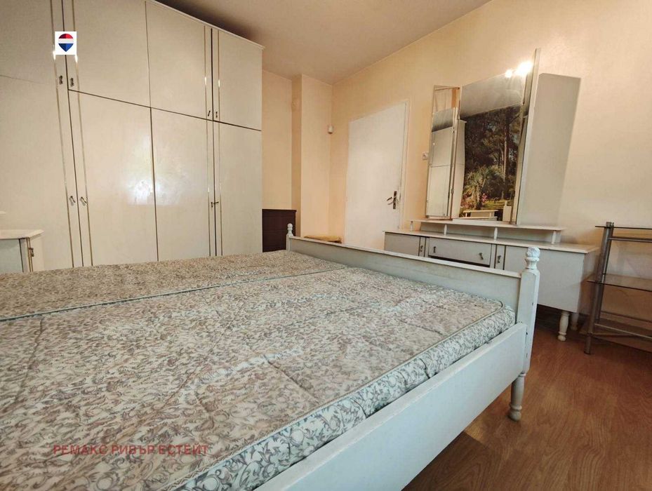 Продава се Четиристаен апартамент в Русе, Дружба 3 - 102 кв.м за 1519 €/кв.м - Снимка #2
