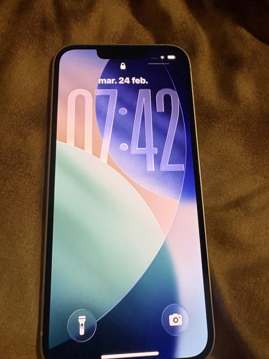 Vandiphone13alb.