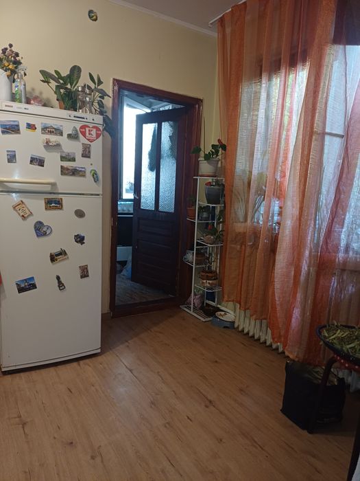 Valea Roșie, 2 semi, parter/4, ideal pentru investiție!