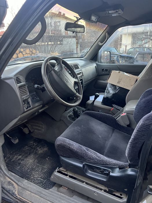 Nissan Patrol y61 на части