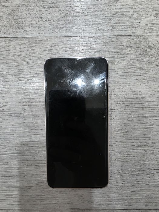 Продам телефон Samsung S22 128Gb