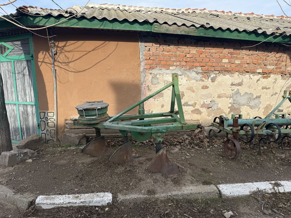 Плуг за малък трактор 3х25
