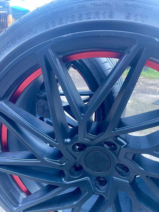 Vând jante Keskin +anvelope 235/35ZR19 an 2023