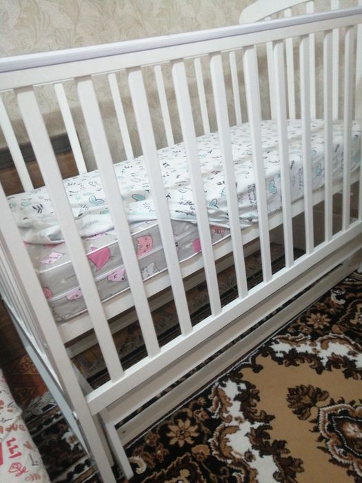 Детская кроватка