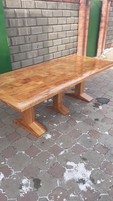 Продам обеденный стол