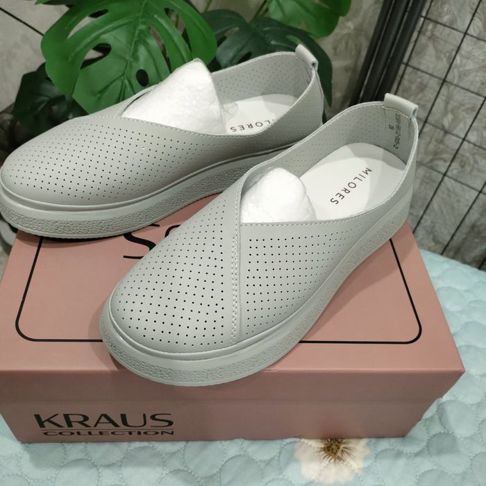 Продам макасины женские