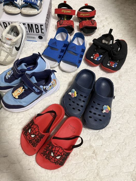 Детски обувки маратонки сандали джапанки пантофки