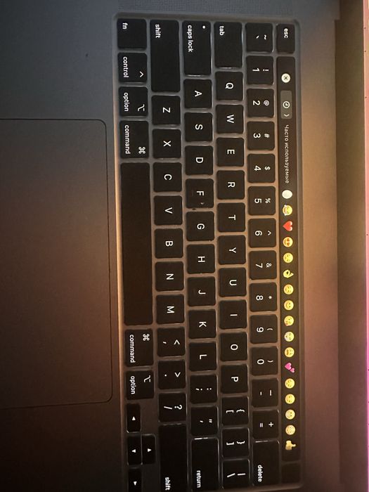 Macbook pro 2019 i9 9980 HK 32/1TB/8vcard