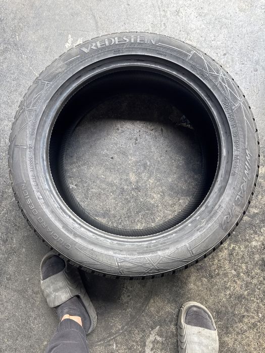 225/50/18 Vredestein 99V