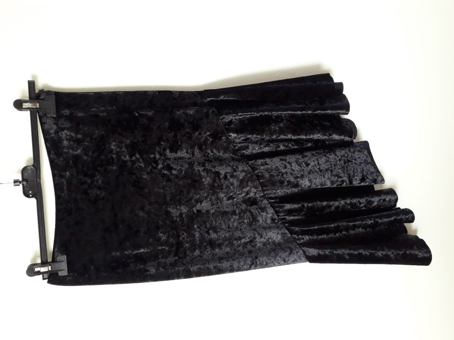 fusta asimetrica de catifea