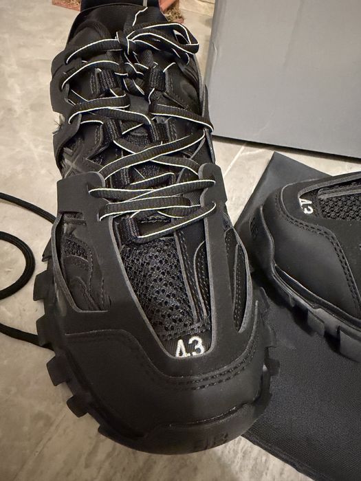 Vand Adidași Balenciaga Track – negri