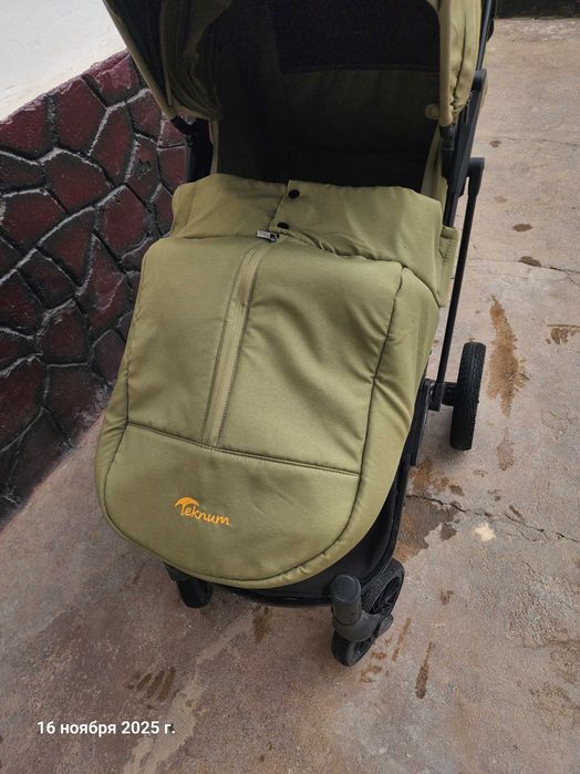 Teknum.  Детская прогулочная коляска.