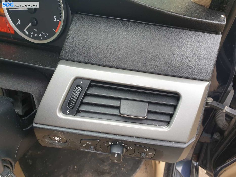 Gura Grila Aer Aerisire Ventilatie Bord Dreapta BMW Seria 5 E60 E61 2003 - 2010 [1723]