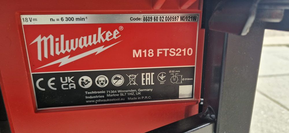 Milwaukee circular pe acumulator