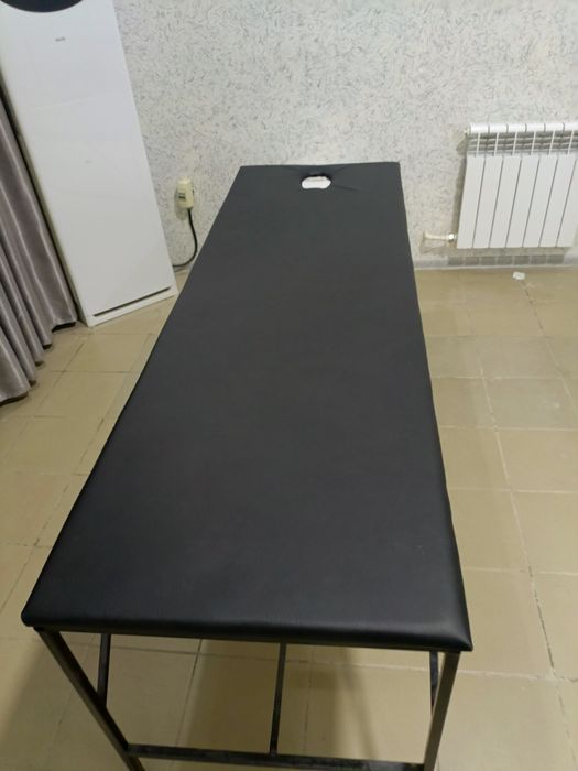 Массажний кушетка