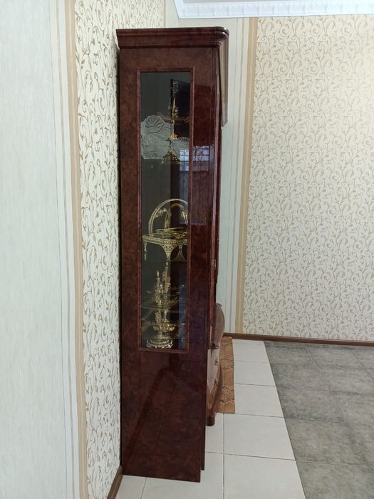 Витрина (сервант)