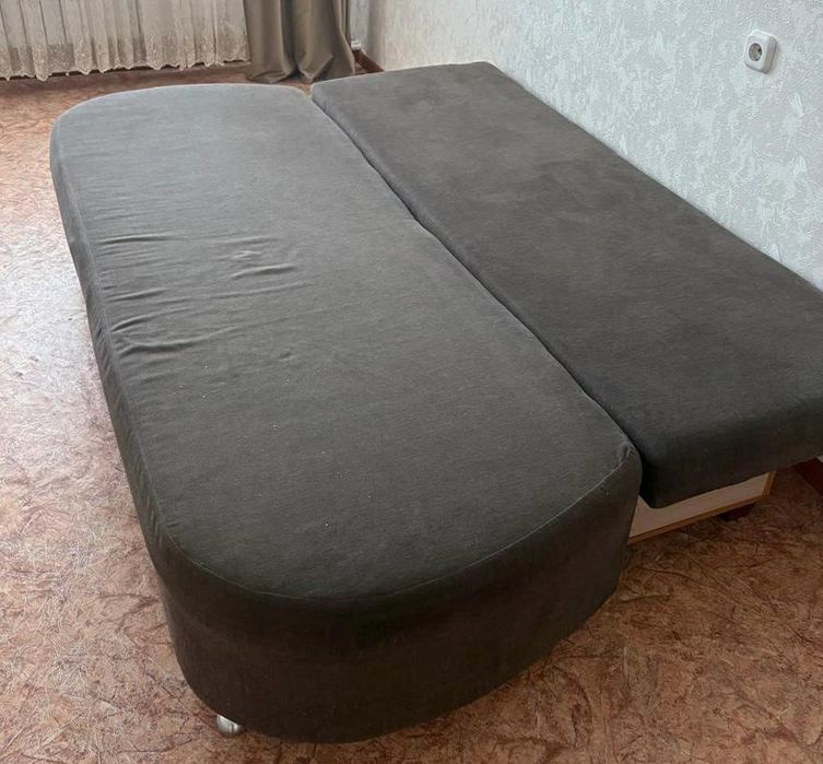 Продам диван новыи хорошиииваол авглл