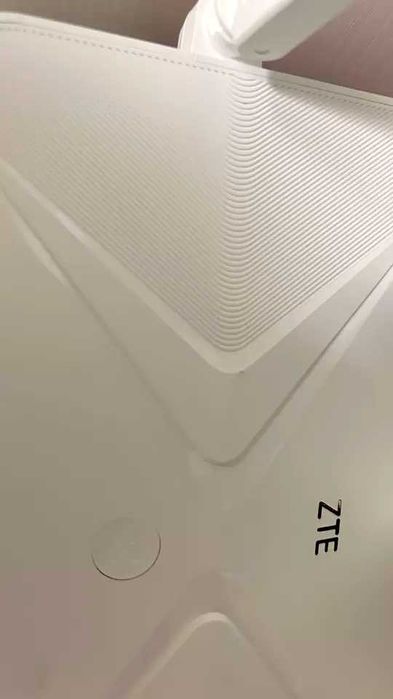 ZTE-BE5100 мощный двух диапазонный роутер со скоростью до 5012 Мбит/с